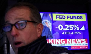 Gold prices fall, Wall Street mixed after Fed decision