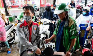 Gasoline prices exceed 20,500 dong per liter
