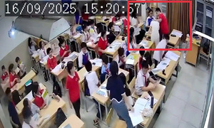 Seventh grader assaults teacher in Hanoi