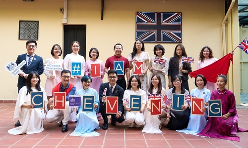 Record 250,000 Vietnamese Studying Abroad