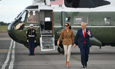 Trump switches helicopters after marine one malfunction