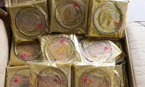 Nearly 4,200 mooncakes seized in Nghe An