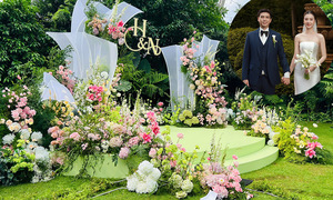 Ho Quang Hieu decorates wedding with 1,000 flowers