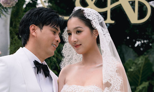Ho Quang Hieu thanks wife for 'dream family' at wedding