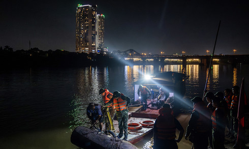 Two-ton bombs removed near Long Bien bridge
