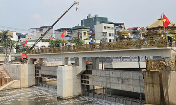 Yen Xa wastewater plant replenishes To Lich river