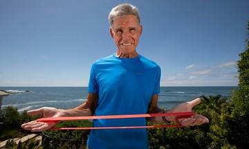 Cardiologist maintains a heart 13 years younger than his actual age through five habits