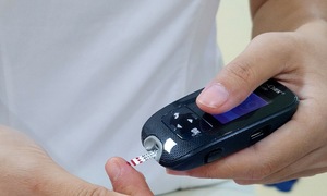 6 daily habits to help manage blood sugar