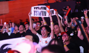 Thousands of fans cheer on TSW to victory against Taiwanese rivals