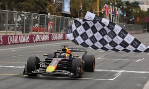 Verstappen dominates the Baku circuit