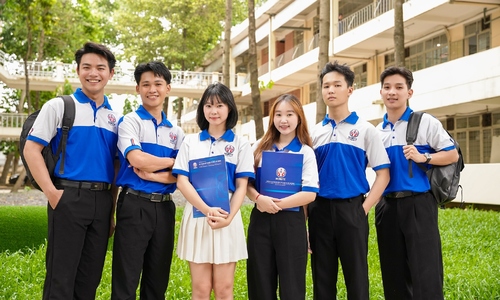 Cash rewards for students achieving IELTS 7.0