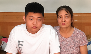 Hai Phong man shoulders heavy burden for his family