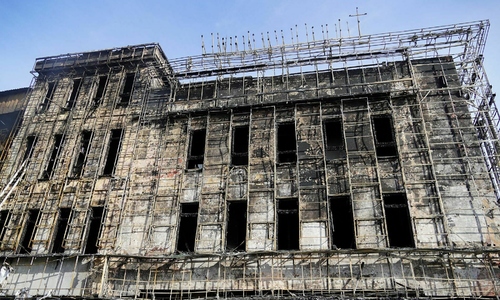 Fire spreads to bank branch in Ca Mau
