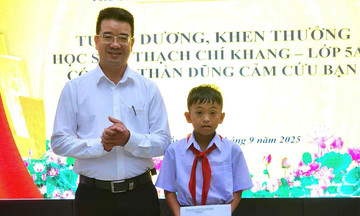 Student honored for saving friend during Dak Lak massacre