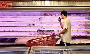 Hong Kong residents rush to supermarkets ahead of super typhoon Ragasa
