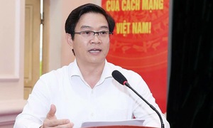 Vietnam needs at least 200,000 English-speaking teachers to make English a second language