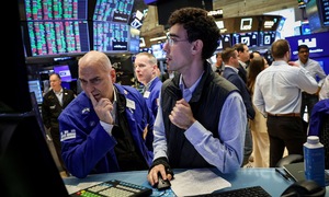 US stocks continue to climb