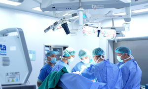 Hospital discharge after 24 hours following knee replacement surgery