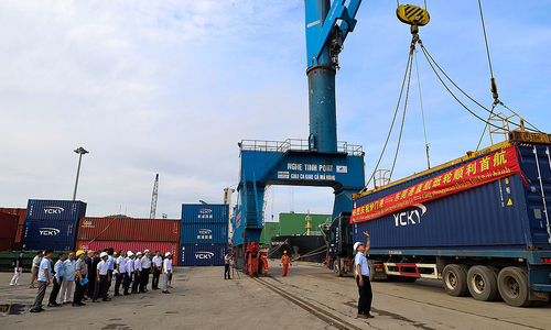 Nghe An launches Cua Lo - Dongguan international container route