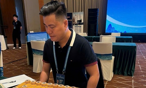 Lai Ly Huynh leads world xiangqi championship