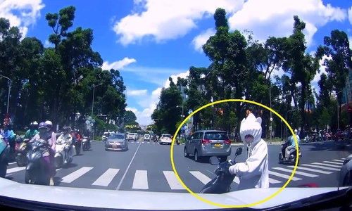 Sun protection vs. safety: Vietnamese women prioritize skin over life on the roads