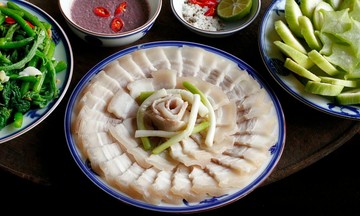 How to tell if boiled pork is cooked?