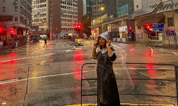 A Vietnamese family's first trip to Hong Kong disrupted by a typhoon