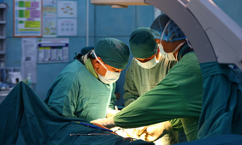 Proposal to increase surgery allowance to nearly VND 800,000 per case