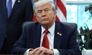 Trump calls for jailing Chicago mayor, Illinois governor
