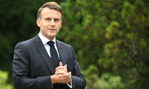 Former French prime minister calls for President Macron to resign