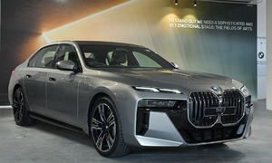 BMW and Mercedes: two extremes in sales performance