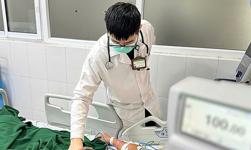 Contracting rabies six months after a dog bite