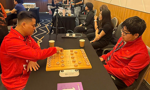 Lai Ly Huynh loses to Chinese chess prodigy after losing a cannon