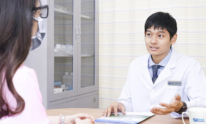 Why is a contrast agent needed for a CT scan before radiation therapy?