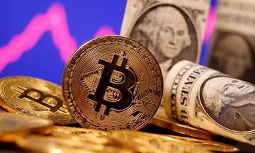 Why did Bitcoin fall below 100,000 USD?