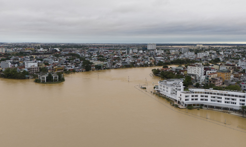 Floodwaters inundate Hue urban area