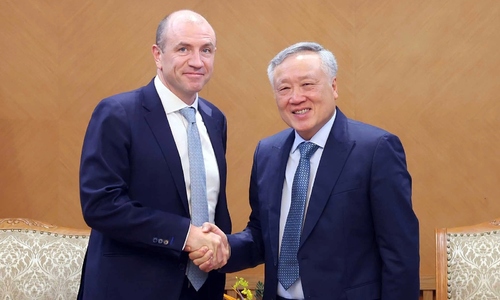 Hong Kong group plans to build aircraft maintenance complex in Van Don