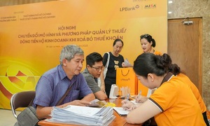 LPBank launches solutions to help business households transition to new tax system