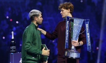 Sinner defeats Alcaraz in ATP Finals championship