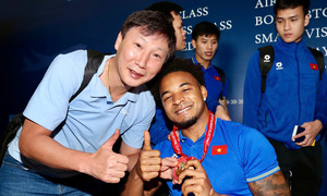 Coach Kim wishes Nguyen Xuan Son to score