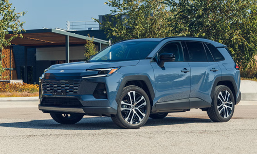 Toyota extends product lifecycle to 9 years