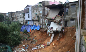 Landslide threatens many solid homes in Quang Tri