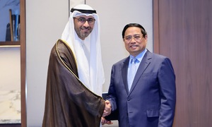 Prime minister proposes Kuwait build bonded petroleum warehouse in Vietnam