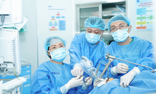 Can excessive talking cause laryngitis?