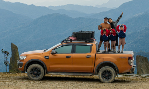 Vietnamese travelers prefer bringing instant noodles, spices on trips