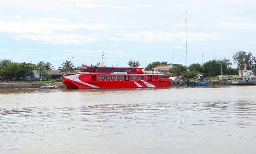 All passenger ships to Phu Quy island temporarily suspended