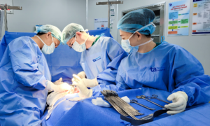 Radical hysterectomy for early-stage cancer