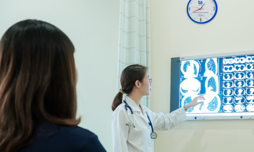 Persistent cough: could it be superinfected bronchitis?