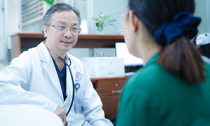 Cho Ray doctors save mother and child from 'brink of death' in special surgery