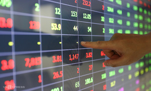 Stock market closes week in the red